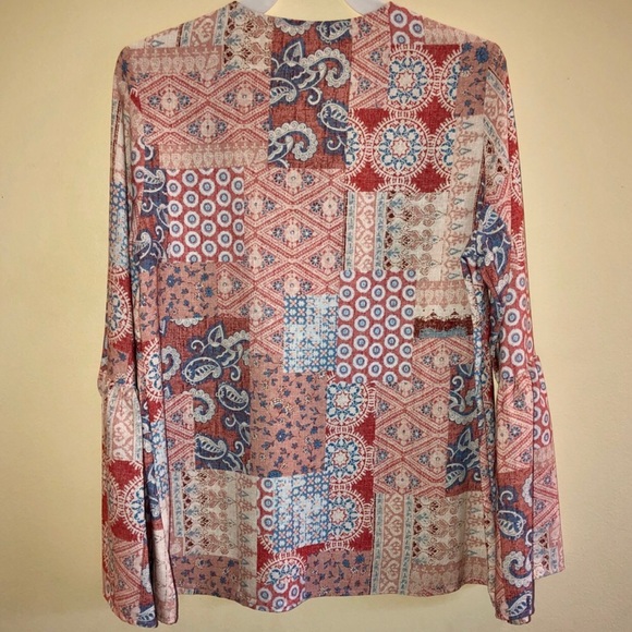 FINAL—AMIS—WOMEN’S BOHO-CHIC LACE-UP FRONT V-NECK DETAIL & FLARED SLEEVES!! BNWT - Picture 2 of 11